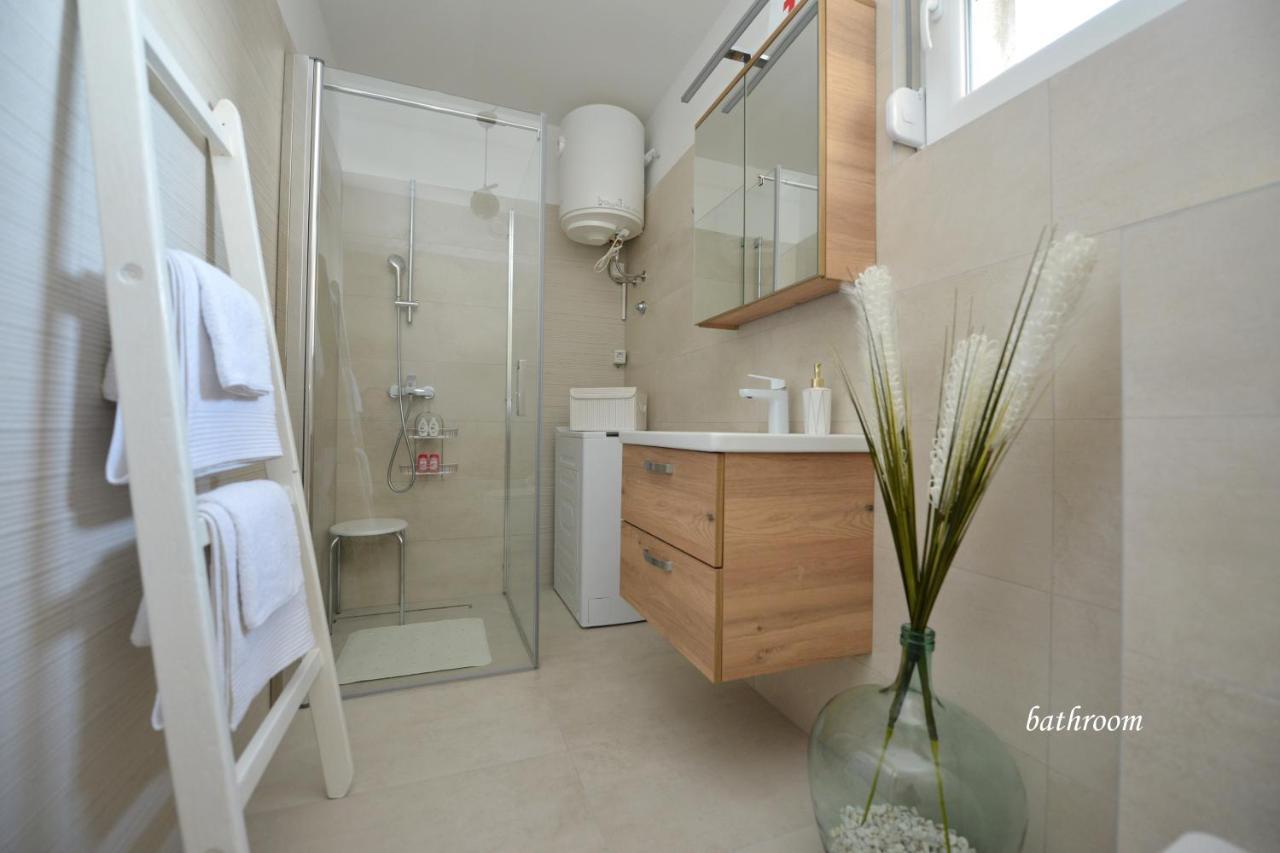 Apartman Lola Zadar Buitenkant foto